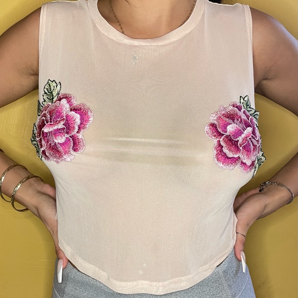 Flower Buds Top 🌸